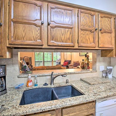 Hot Springs Village Retreat With Deck 3 Mi To Golf! Luaran gambar