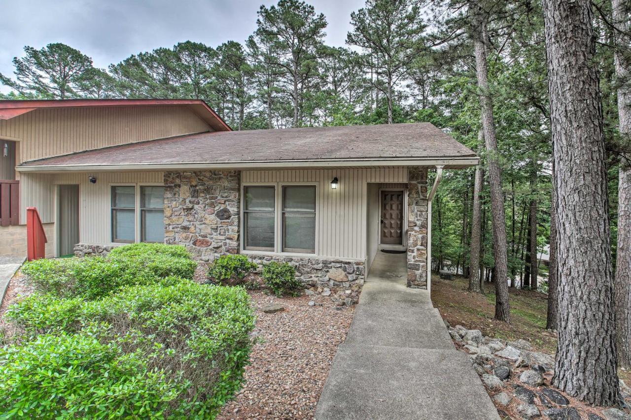 Hot Springs Village Retreat With Deck 3 Mi To Golf! Luaran gambar