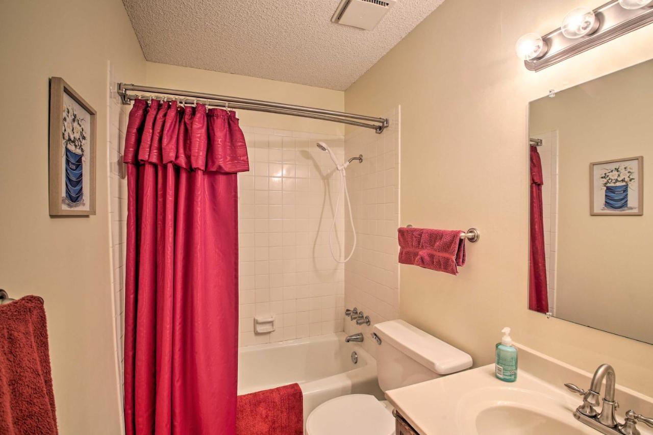 Hot Springs Village Retreat With Deck 3 Mi To Golf! Luaran gambar