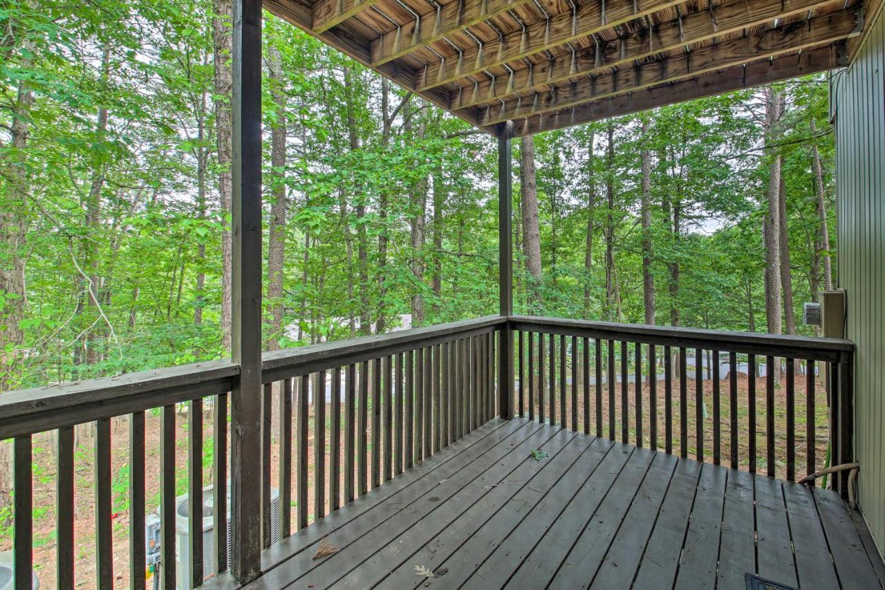 Hot Springs Village Retreat With Deck 3 Mi To Golf! Luaran gambar