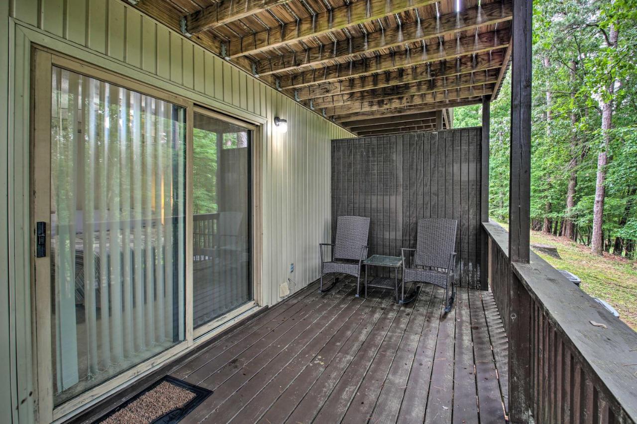 Hot Springs Village Retreat With Deck 3 Mi To Golf! Luaran gambar